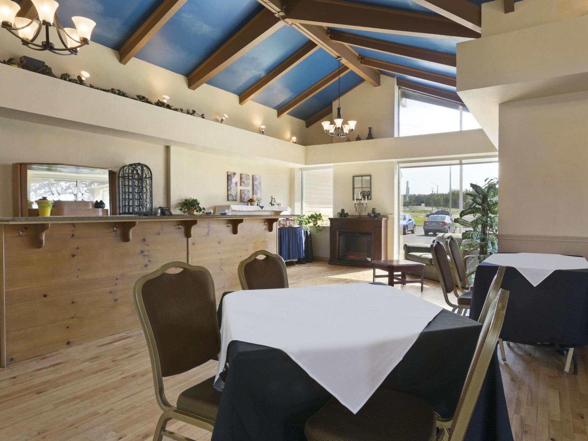 Days Inn & Suites By Wyndham Moncton Kültér fotó