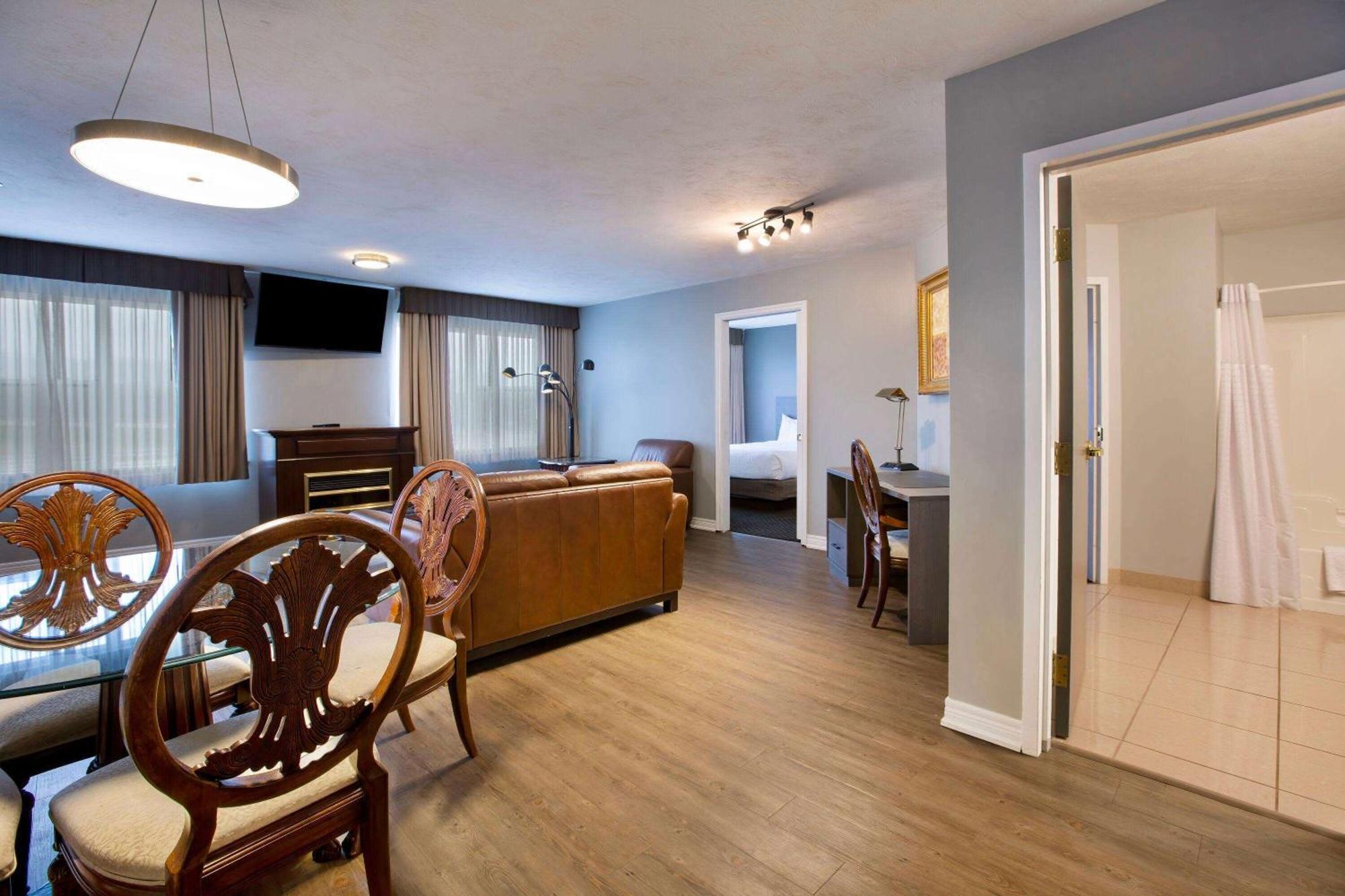 Days Inn & Suites By Wyndham Moncton Kültér fotó